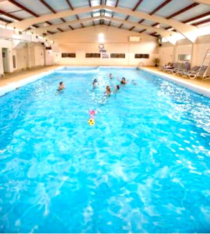Clifftop Chalet With Pool 딜 외부 사진