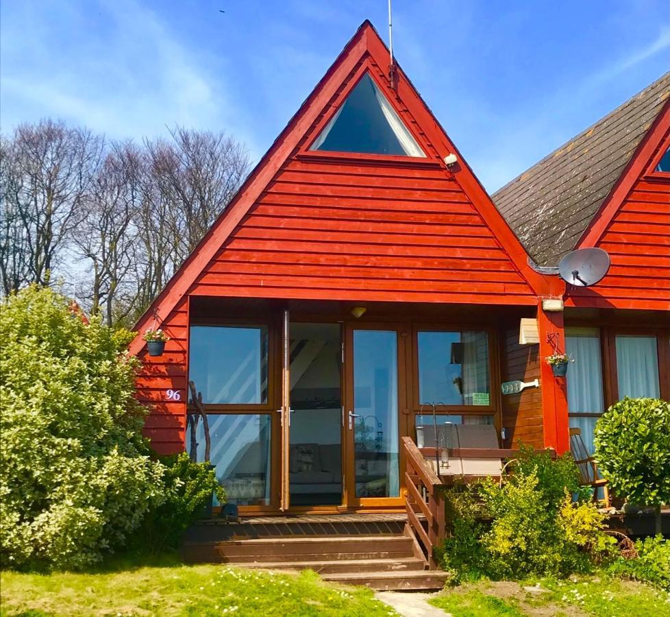 Clifftop Chalet With Pool 딜 외부 사진