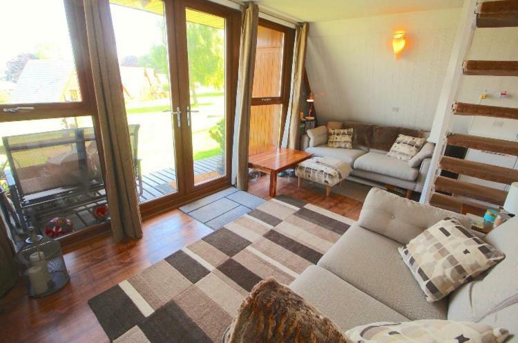 Clifftop Chalet With Pool 딜 외부 사진